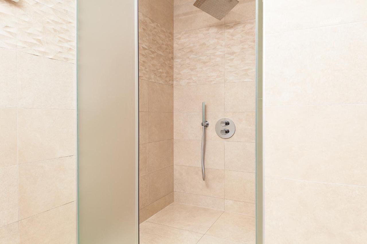 מאלינסקה Deluxe Apartments Vila Carissa מראה חיצוני תמונה